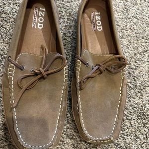 Men’s size 11 Izod loafers barely worn!!